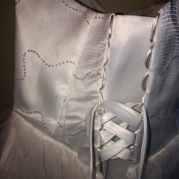 Strapless White Ball Gown, Never Worn 10 - Picture 4 of 5